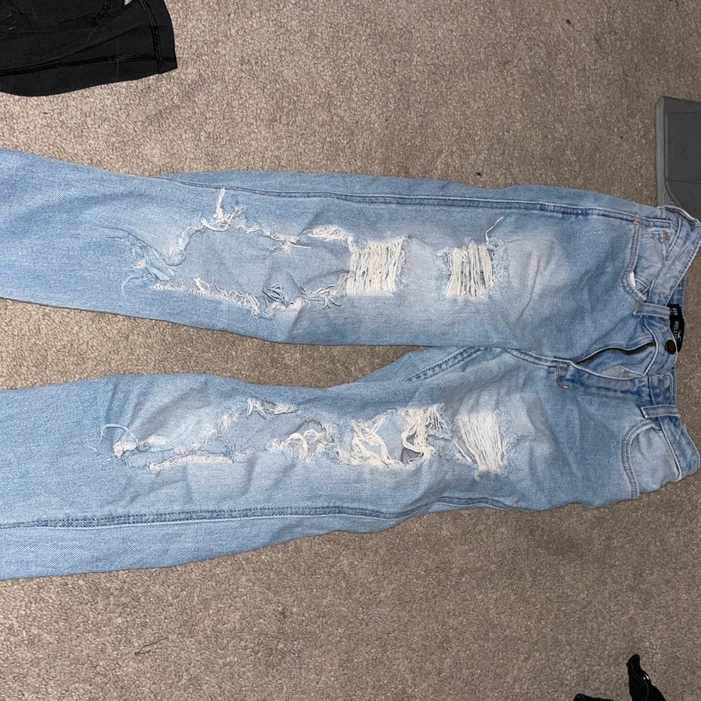 hollister ripped jeans